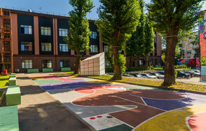 Яркое уличное пространство