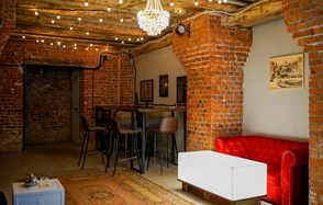 Уютный лофт со сценой