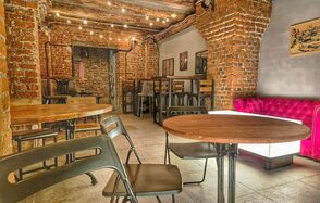 Уютный лофт со сценой