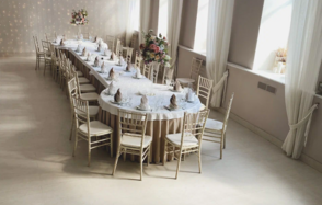 Прованс. Просторный банкетный зал в центре