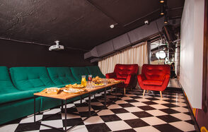 Лофт-зал в стиле диско