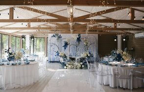 Банкетный зал в загородном клубе "Любовь"