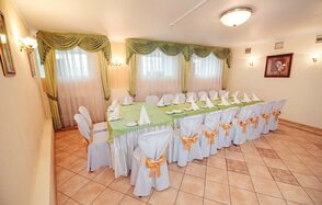 Подкова. Зелёный банкетный зал