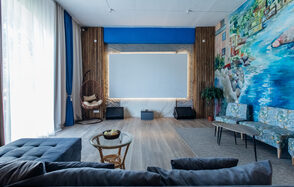 Зал Сицилия. Современный лофт-зал с высокими потолками