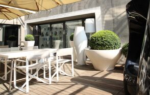 White-washed, multipurpose space in Bicocca