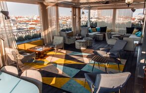 Terrace with a view in San Babila