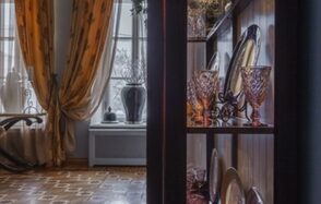 Банкетный зал с мозаичным паркетом 18 века