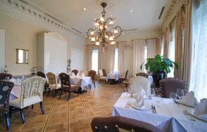 Банкетный зал в стиле эпохи просвещения