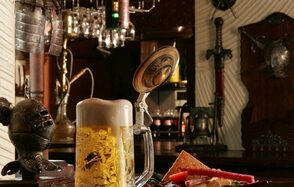 Банкетный зал на цокольном этаже 