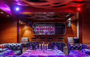 Банкетный зал в клубном стиле