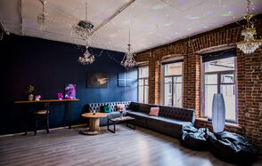 Винтажный лофт-зал 