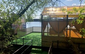 Беседка на воде с мангалом для пикника на 30 человек