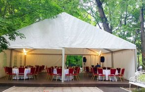 Беседка с барбекю в Парк Отель Куркино