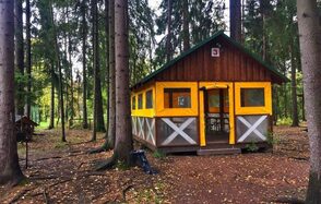 Беседки вместимостью до 25 человек в парке Зубровник