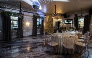 Vinity. Банкетный зал с архитектурой 19 века