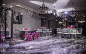 Vinity. Банкетный зал с архитектурой 19 века