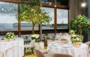 Магадан. Банкетный зал на теплоходе