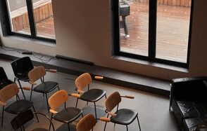 OMEGA LOFT. Лофт с террасой и камином 