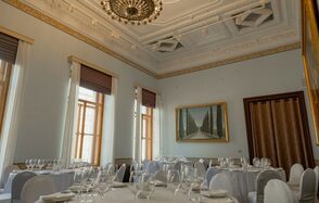 Дворец Олимпия. Светлый и уютный банкетный зал