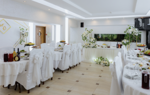 У Эдуарда. Банкетный зал 