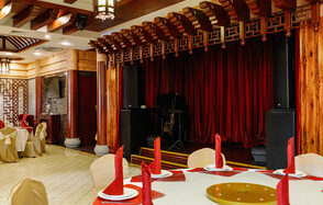 Воробьёвы Горы. Банкетный зал со сценой