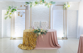 Amulet. Банкетный зал с двумя зонами