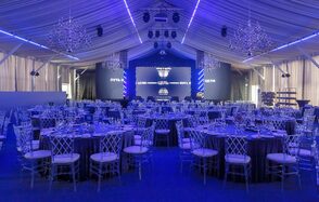 Majestic. Банкетный зал с загородном коттедже 