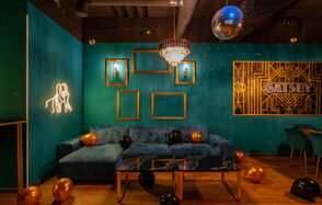 Гэтсби. Стильный тематический лофт в черно-золотых цветах 