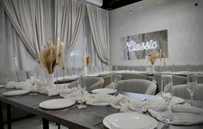 Classic. Элегантный лофт в классическом стиле с диско‑шаром 