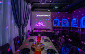 Дримс. Клубный лофт с караоке и диско‑шаром