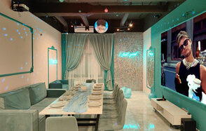 Tiffany. Изысканный лофт с мебелью, светомузыкой и караоке