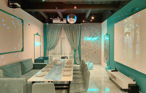 Tiffany. Изысканный лофт с мебелью, светомузыкой и караоке