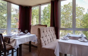 Виноград. Небольшой банкетный зал