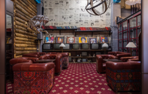 Банкетный зал в ярком лофте