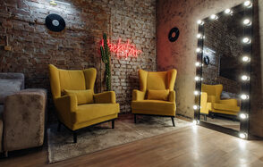 Рокстар. Брутальный лофт с рок атрибутикой