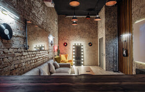 Рокстар. Брутальный лофт с рок атрибутикой