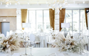 Luce. Банкетный зал в сдержанном стиле