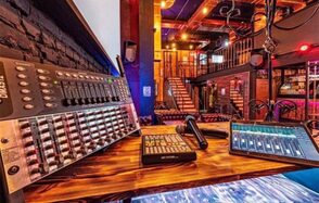 Функциональный двухуровневый лофт