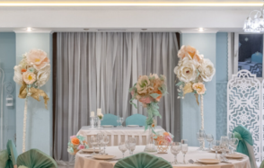 Наш. Банкетный зал в голубых оттенках