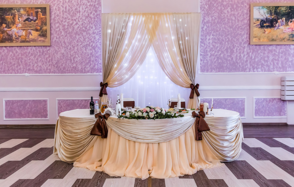 Тиара. Уютный банкетный зал