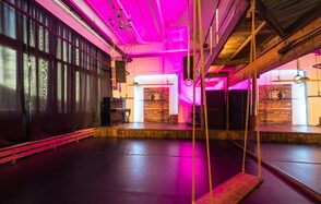 Лес. Двухъярусное арт-пространство с верандой