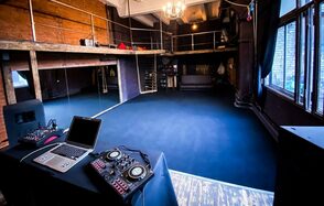 Лес. Двухъярусное арт-пространство с верандой