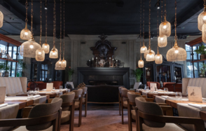 Modus. Банкетный зал с камином