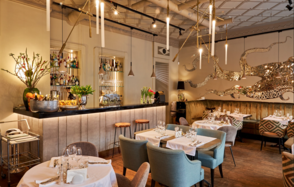 Ромбус. Банкетный зал с золотым интерьером 