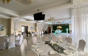 Green Castle. Просторный банкетный зал