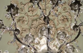 Светлое арт-пространство в классическом стиле