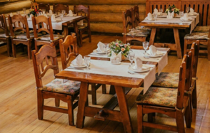 Купец. Банкетный зал в стиле русской избы