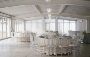 Villa Arcobaleno. Веранда для банкета за городом