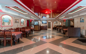 Белые ночи. Светлый банкетный зал в восточном стиле