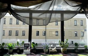 Уютный камерный лофт-бар